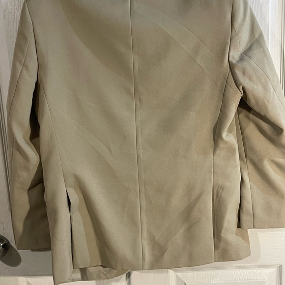 Men's Classic Tan Blazer - Picture 9 of 9